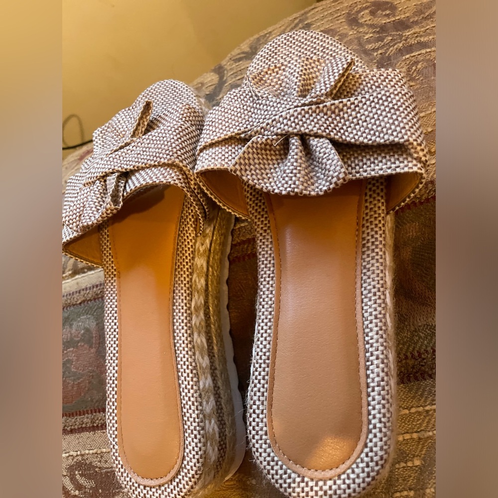 Sandals - Picture 2 of 4